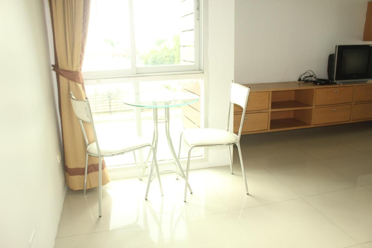 Bansabai Sabaidee Service Apartment Bangkok Exterior foto